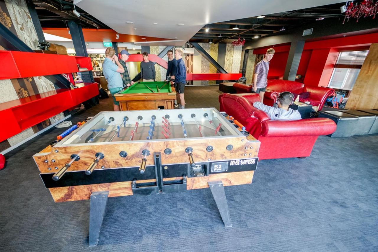 Nomads Queenstown Hostel Luaran gambar The games room at the National Football Centre
