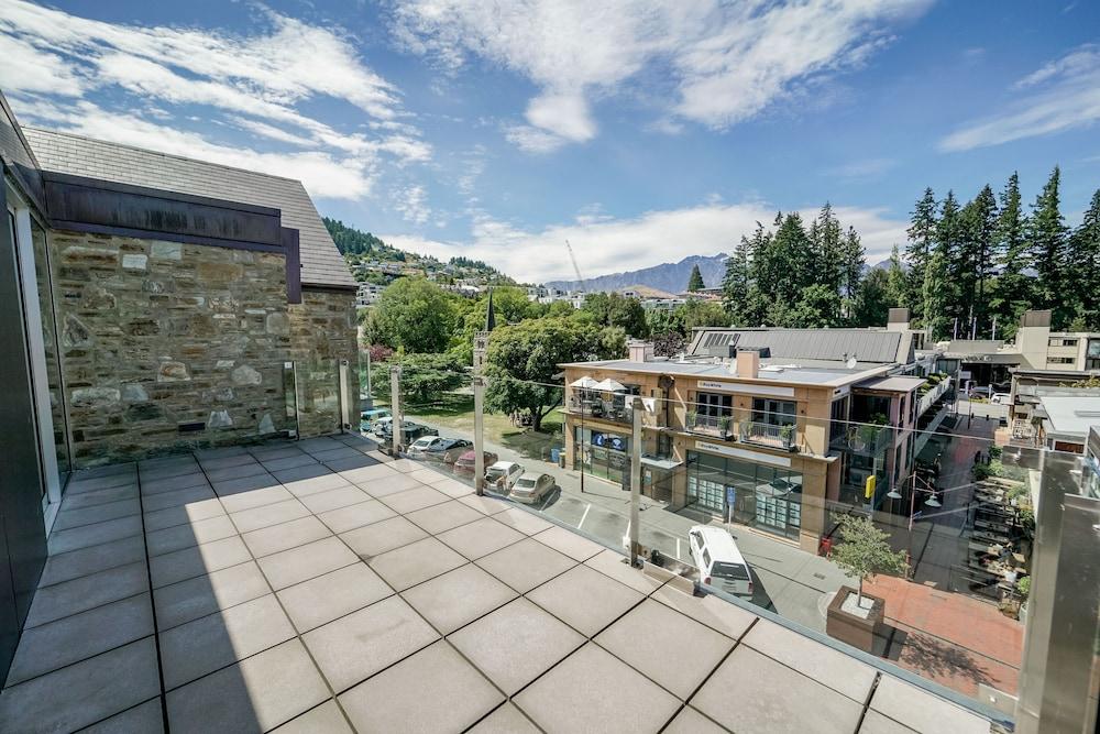 Nomads Queenstown Hostel Luaran gambar View from the rooftop of the library