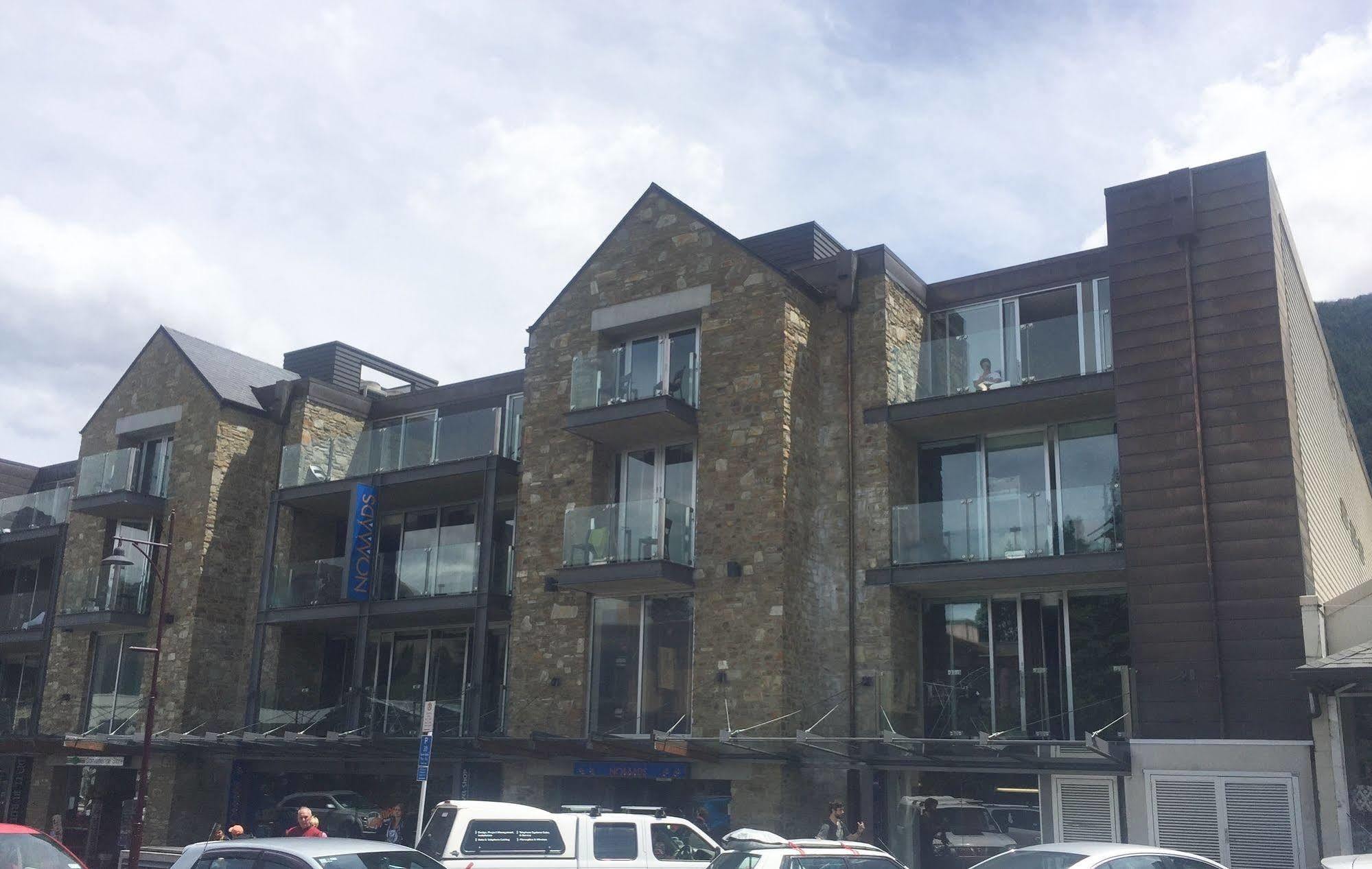 Nomads Queenstown Hostel Luaran gambar The hotel in 2016